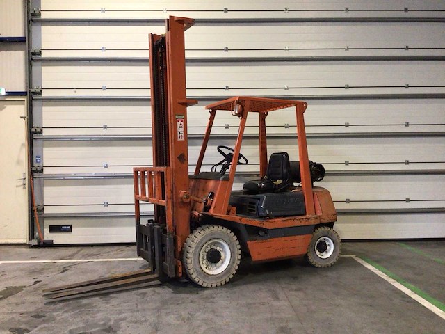 Toyota vorkheftruck - afbeelding 1 van  17