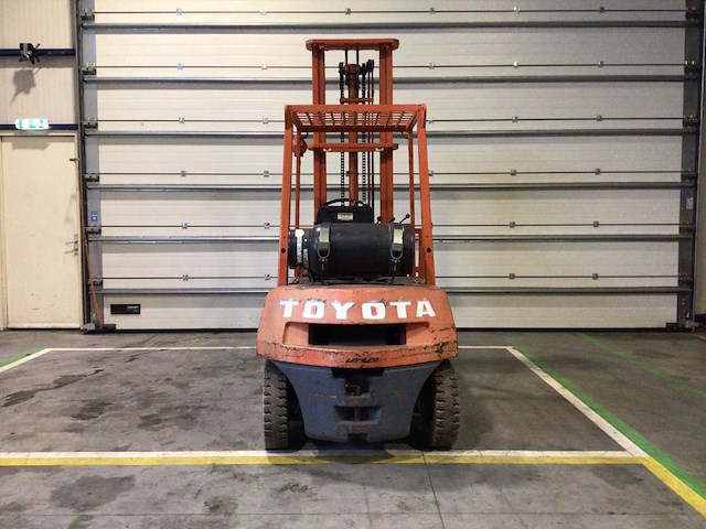 Toyota vorkheftruck - afbeelding 13 van  17