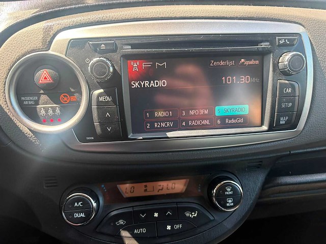 Toyota yaris 1.0 vvt-i aspiration ,25-xph-8 - afbeelding 4 van  24