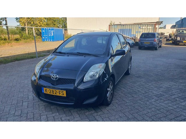 Toyota yaris 1.0 vvti acces, k-282-fs - afbeelding 1 van  14