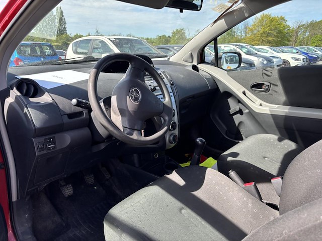Toyota yaris 1.0i vvt-i luna,2007 - afbeelding 2 van  32