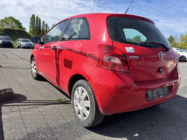 Toyota yaris 1.0i vvt-i luna,2007 - afbeelding 30 van  32