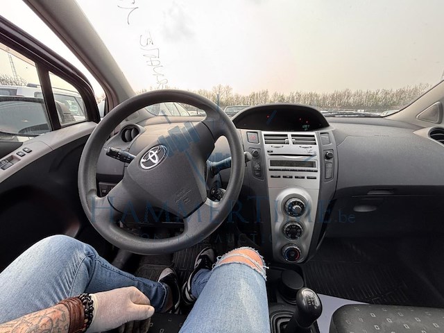Toyota yaris 1.0i vvt-i natura, 2009 - afbeelding 2 van  28