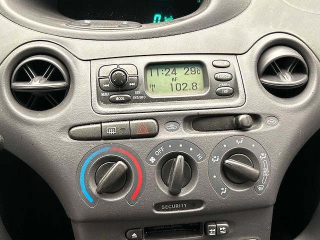 Toyota yaris 1.3-16v vvt-i luna 2000 | 94-gg-nz - afbeelding 10 van  12