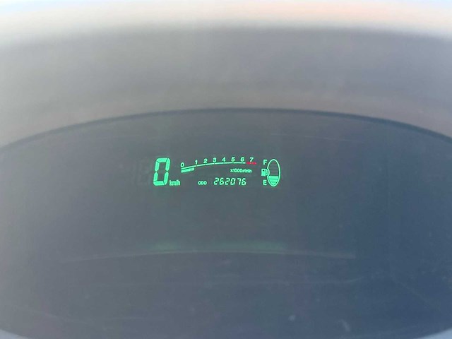 Toyota yaris 1.3-16v vvt i sol, 44-fl-nx - afbeelding 2 van  10