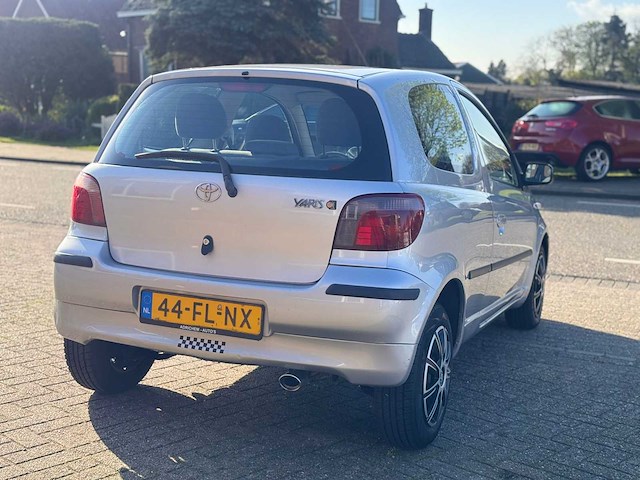 Toyota yaris 1.3-16v vvt i sol, 44-fl-nx - afbeelding 3 van  10