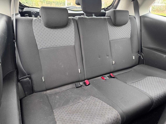 Toyota yaris 1.3 vvt i aspiration; gt-539-d - afbeelding 12 van  15
