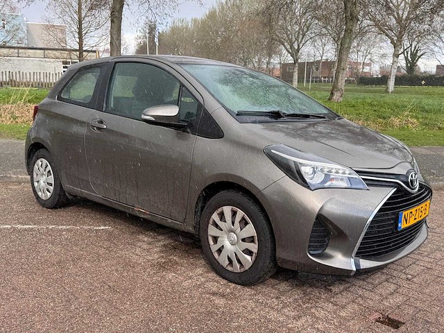 Toyota yaris 1.3 vvt-i aspiration; np-215-b - afbeelding 11 van  17
