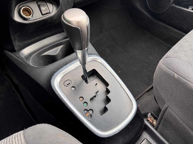 Toyota yaris 1.3 vvt-i aspiration; np-215-b - afbeelding 1 van  6