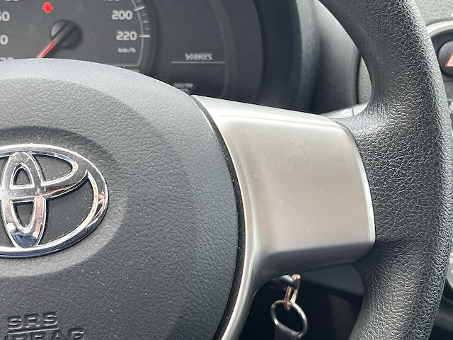 Toyota yaris 1.3 vvt-i now 2013 | 4-srf-36 - afbeelding 9 van  25