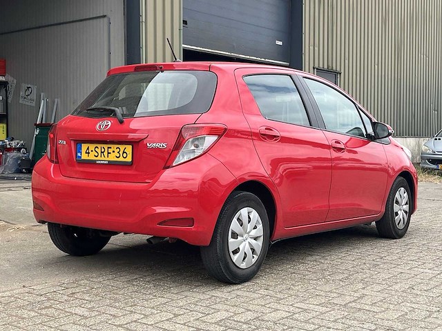 Toyota yaris 1.3 vvt-i now 2013 | 4-srf-36 - afbeelding 12 van  25