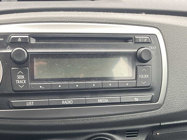 Toyota yaris 1.3 vvt-i now 2013 | 4-srf-36 - afbeelding 20 van  25