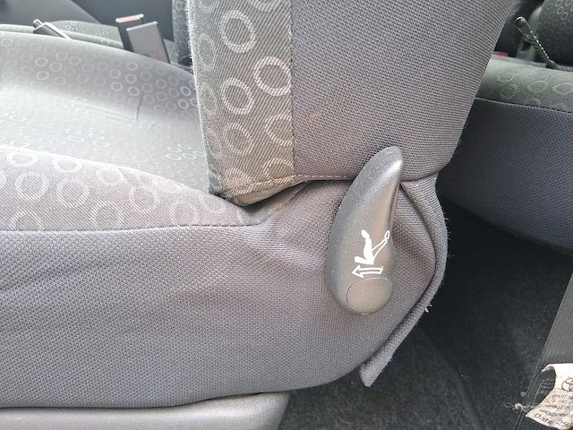 Toyota yaris 1.3 vvt-i terra car 2003 | 73-nh-hl - afbeelding 3 van  25