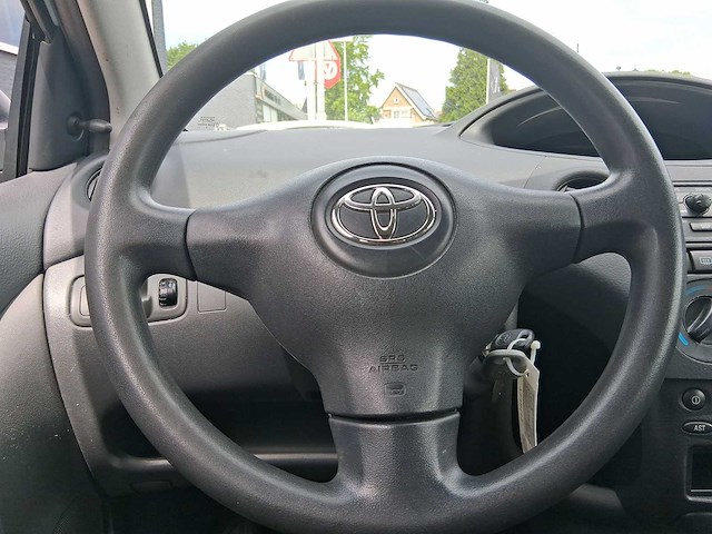 Toyota yaris 1.3 vvt-i terra car 2003 | 73-nh-hl - afbeelding 6 van  25