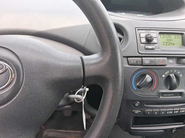 Toyota yaris 1.3 vvt-i yorin | airco | car 2003 | 73-nh-hl - afbeelding 11 van  25