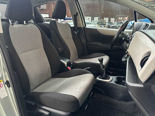 Toyota yaris 1.3 vvti aspiration 2011 98pk, rb-304-d - afbeelding 16 van  22