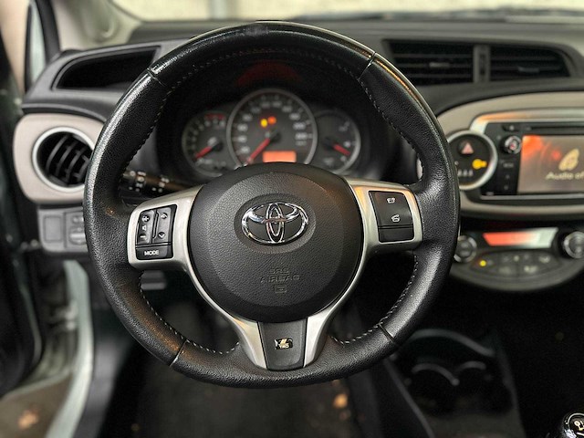 Toyota yaris 1.3 vvti aspiration 2011 98pk, rb-304-d - afbeelding 13 van  45