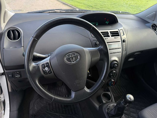 Toyota yaris 1.3 vvti aspiration, 80-jxv-1 - afbeelding 14 van  19