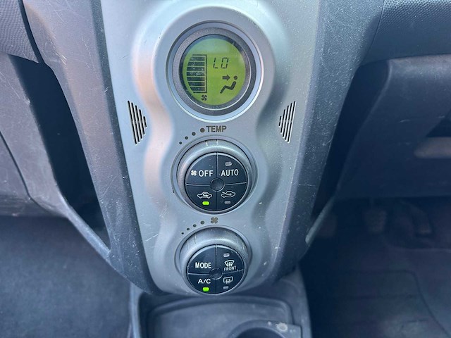 Toyota yaris 1.3 vvti luna 61-zbz-5 - afbeelding 4 van  13
