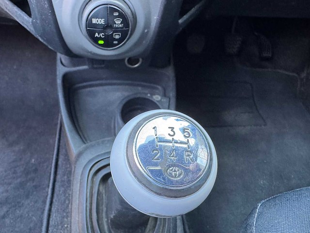 Toyota yaris 1.3 vvti luna 61-zbz-5 - afbeelding 5 van  13