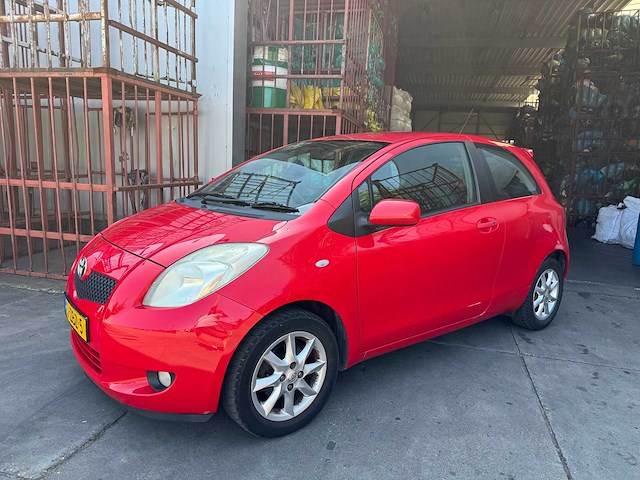 Toyota yaris 1.3 vvti luna 61-zbz-5 - afbeelding 1 van  13