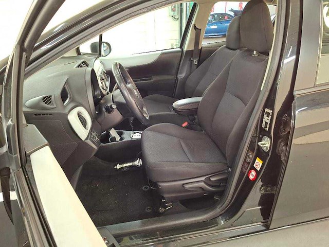 Toyota yaris 1.5 full hybrid aspiration 2014 | 8-tgn-70 - afbeelding 4 van  18