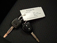 Toyota yaris 1.5 full hybrid aspiration 2014 | 8-tgn-70 - afbeelding 2 van  18