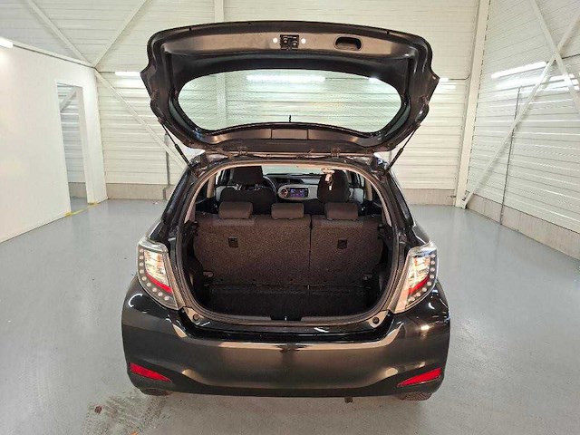 Toyota yaris 1.5 full hybrid aspiration 2014 | 8-tgn-70 - afbeelding 3 van  4