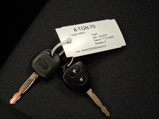 Toyota yaris 1.5 full hybrid aspiration 2014 | 8-tgn-70 - afbeelding 2 van  19