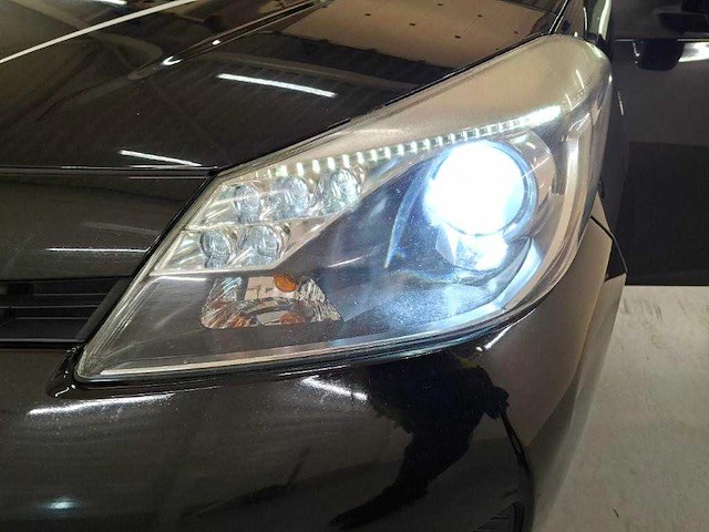 Toyota yaris 1.5 full hybrid aspiration 2014 | 8-tgn-70 - afbeelding 9 van  19