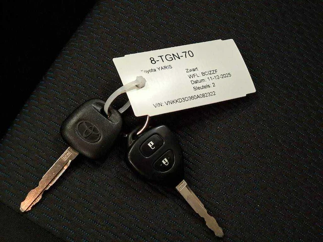 Toyota yaris 1.5 full hybrid aspiration 2014 | 8-tgn-70 - afbeelding 2 van  19