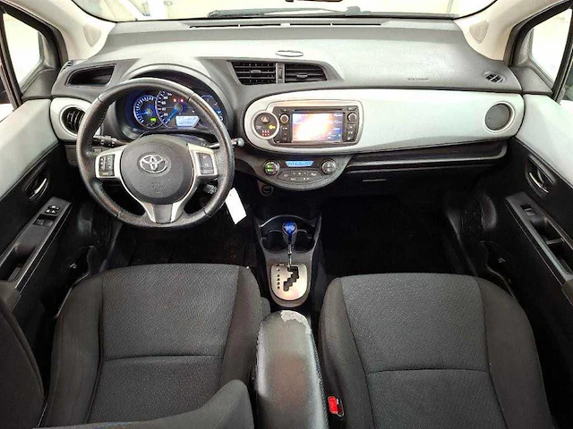 Toyota yaris 1.5 full hybrid aspiration 2014 | 8-tgn-70 - afbeelding 15 van  19