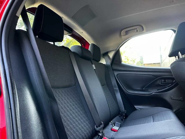 Toyota yaris 1.5 hybrid active 116pk 2021 (origineel-nl + 1e eigenaar), n-181-gp - afbeelding 36 van  64