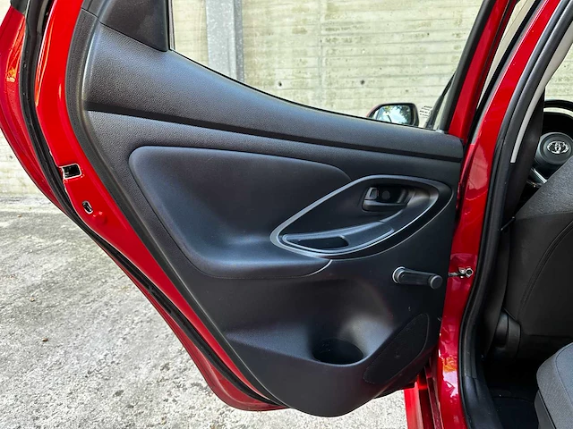 Toyota yaris 1.5 hybrid active 116pk 2021 (origineel-nl + 1e eigenaar), n-181-gp - afbeelding 36 van  64