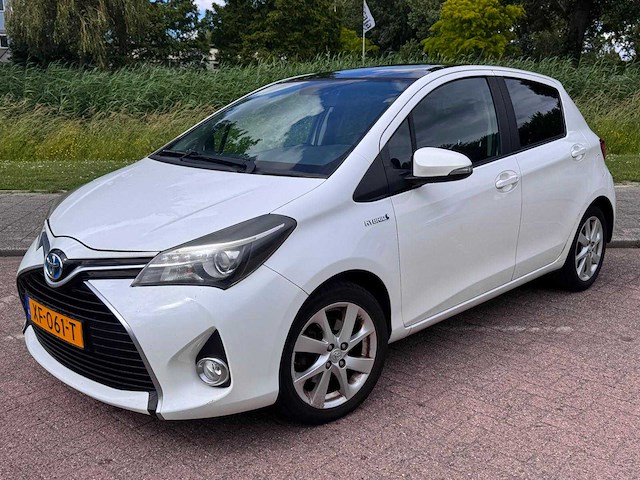 Toyota yaris 1.5 hybrid dynamic automaat, xf-061-t - afbeelding 1 van  16