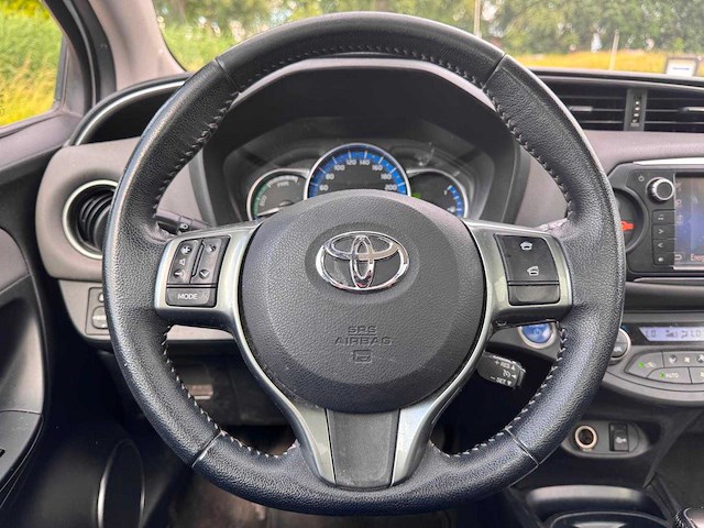 Toyota yaris 1.5 hybrid dynamic automaat, xf-061-t - afbeelding 8 van  16