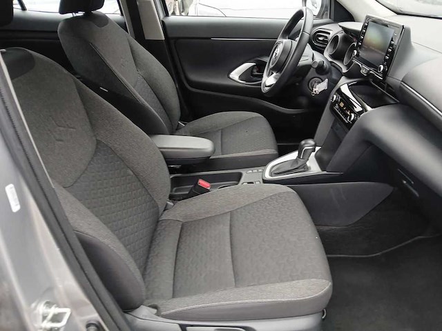 Toyota yaris cross 1.5 hybrid 2wd business edition 2023 | 26-78-40 - afbeelding 4 van  18
