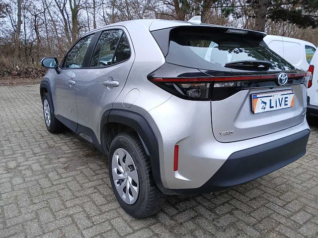 Toyota yaris cross 1.5 hybrid 2wd business edition 2023 | 26-78-40 - afbeelding 10 van  18