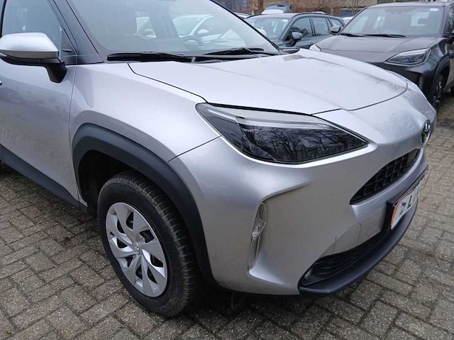 Toyota yaris cross 1.5 hybrid 2wd business edition 2023 | 26-78-40 - afbeelding 15 van  18
