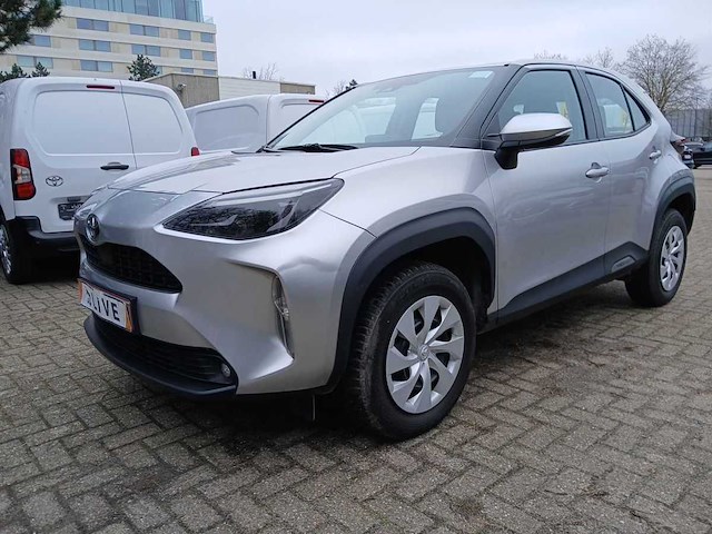 Toyota yaris cross 1.5 hybrid 2wd business edition 2023 | 26-78-40 - afbeelding 3 van  18