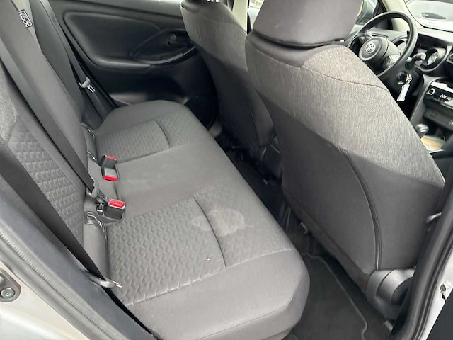 Toyota yaris cross 1.5 hybrid 2wd business edition 2023 | 26-78-75 - afbeelding 4 van  22