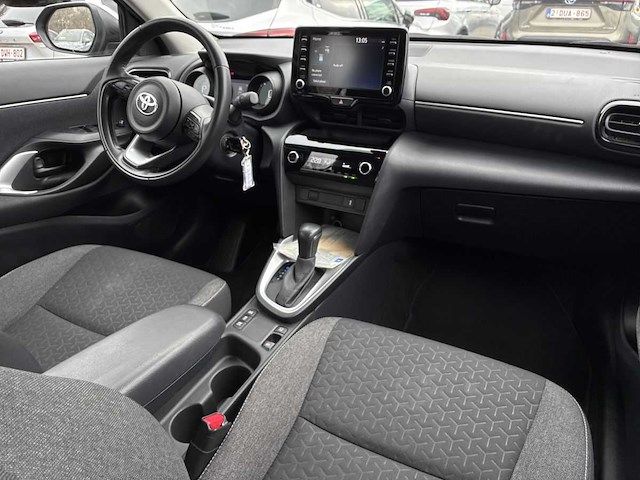 Toyota yaris cross 1.5 hybrid 2wd business edition 2023 | 26-78-75 - afbeelding 10 van  20