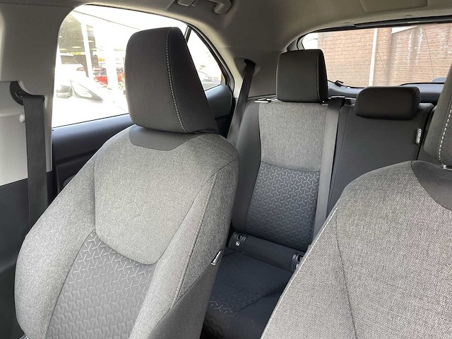Toyota yaris cross 1.5 hybrid 2wd business edition 2023 | 26-78-75 - afbeelding 8 van  31