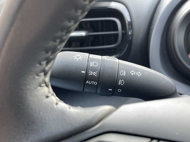 Toyota yaris cross 1.5 hybrid 2wd business edition 2023 | 26-78-75 - afbeelding 18 van  31