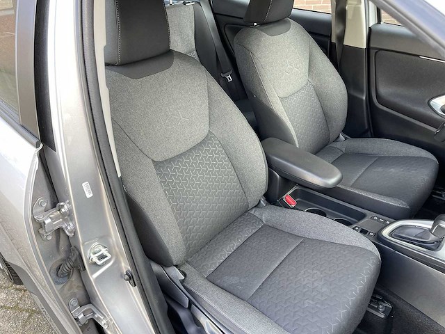 Toyota yaris cross 1.5 hybrid 2wd business edition 2023 | 26-78-75 - afbeelding 13 van  18
