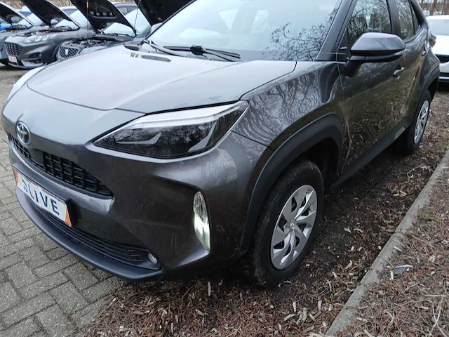 Toyota yaris cross 1.5 hybrid 2wd business edition 2023 | 26-92-69 - afbeelding 4 van  18