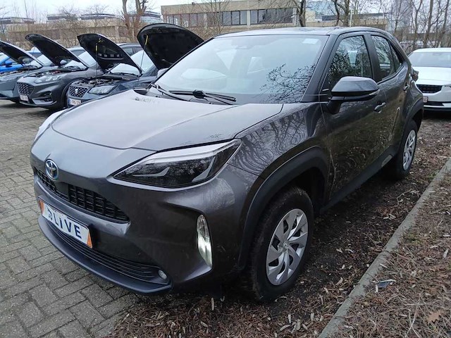 Toyota yaris cross 1.5 hybrid 2wd business edition 2023 | 26-92-69 - afbeelding 1 van  18