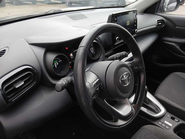 Toyota yaris cross 1.5 hybrid 2wd business edition 2023 | 26-92-69 - afbeelding 12 van  18