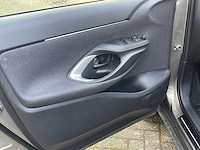 Toyota yaris cross 1.5 hybrid dynamic 2023 | 20-20-64 - afbeelding 16 van  27