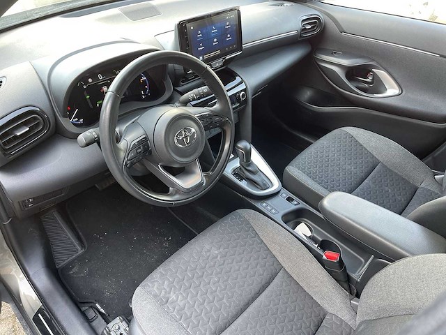 Toyota yaris cross 1.5 hybrid dynamic 2023 | 20-20-64 - afbeelding 2 van  32